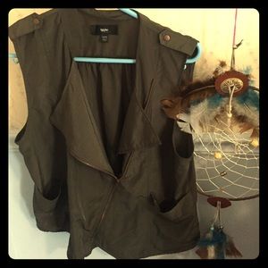 Olive motorcycle vest 👜‼️🕶